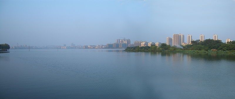 File:Ezhou-city-lake.jpg