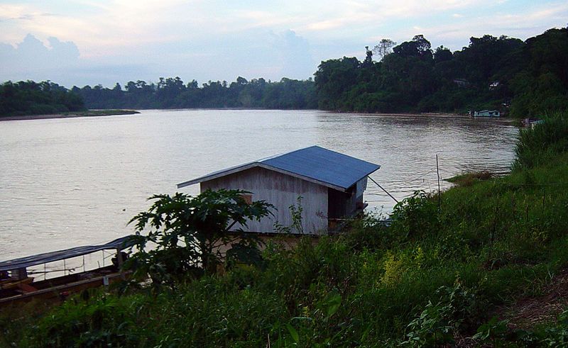 File:KelantanRiverInKualaKrai-29Sep2005-PhotoByEuchiasmus.jpg