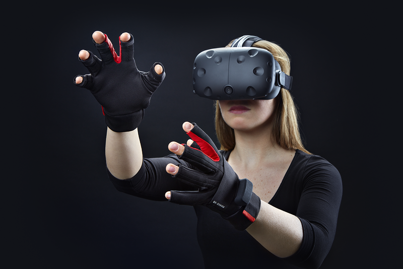 File:ManusVR Glove 2016.png