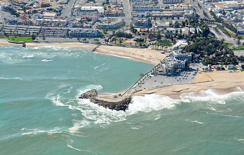 File:Mole Swakopmund, Namibia.jpg