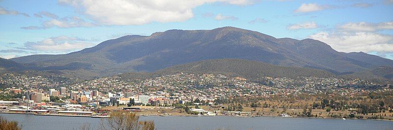 File:Mt Wellington Tasmania2.jpg