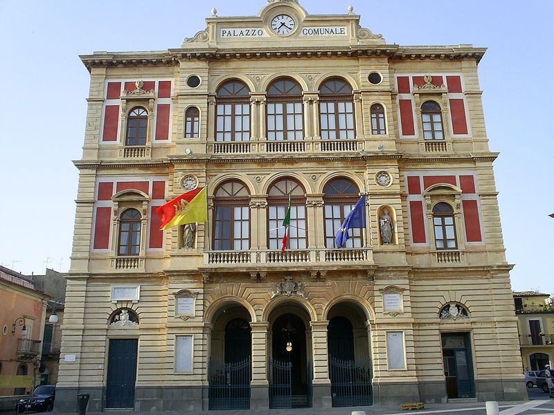 File:Palazzo Comunale Grammichele.JPG