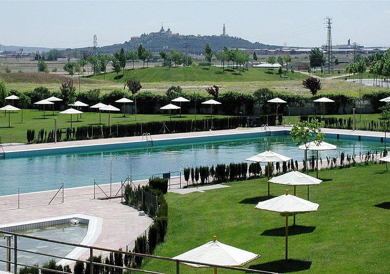 File:Piscina-getafe.jpg