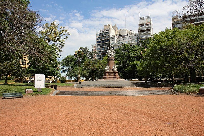 File:Plaza Francia, Recoleta.jpg