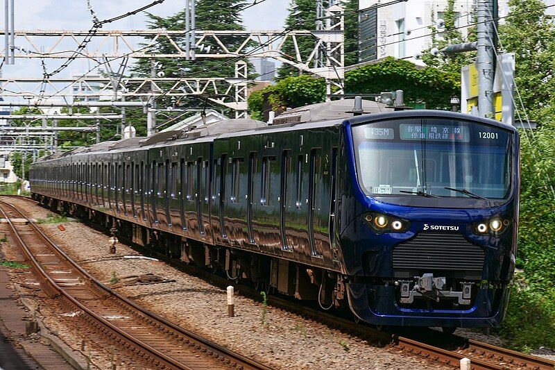 File:Sagami-railway Series12000-12001.jpg