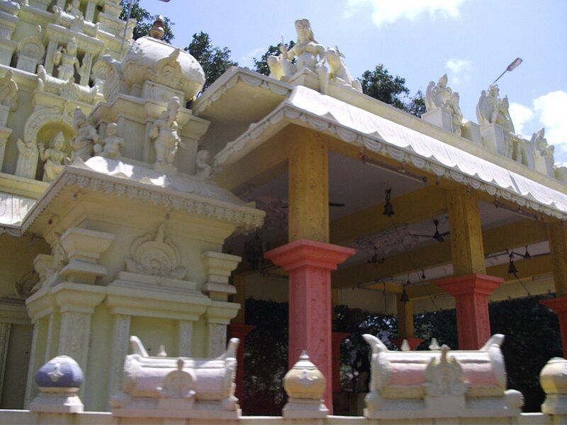 File:Sudalai madasamy temple.jpg