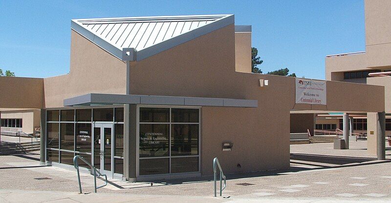 File:Unm centenniallibrary.jpg