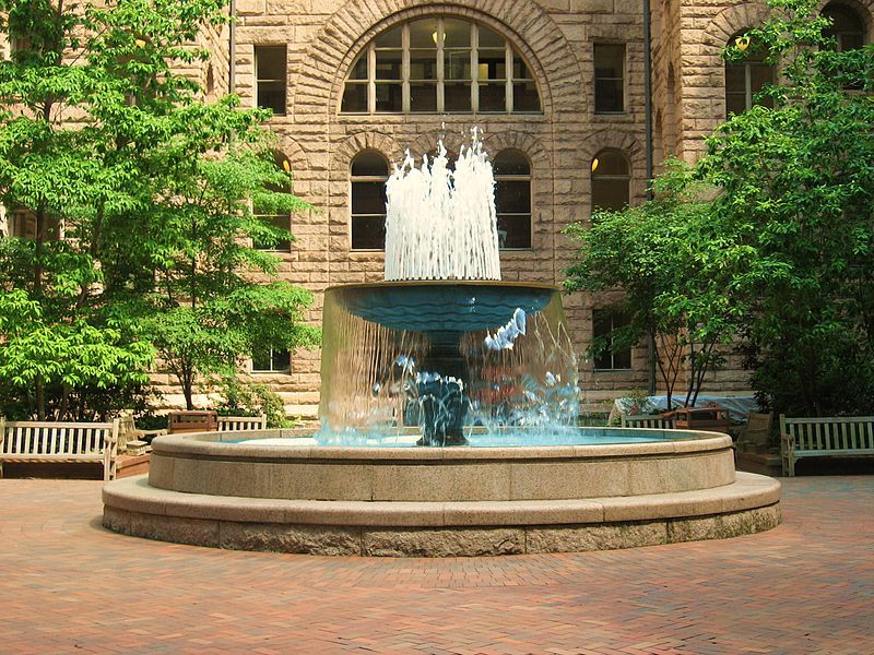 File:AlleghenyCountyCourthouseFountain.jpg