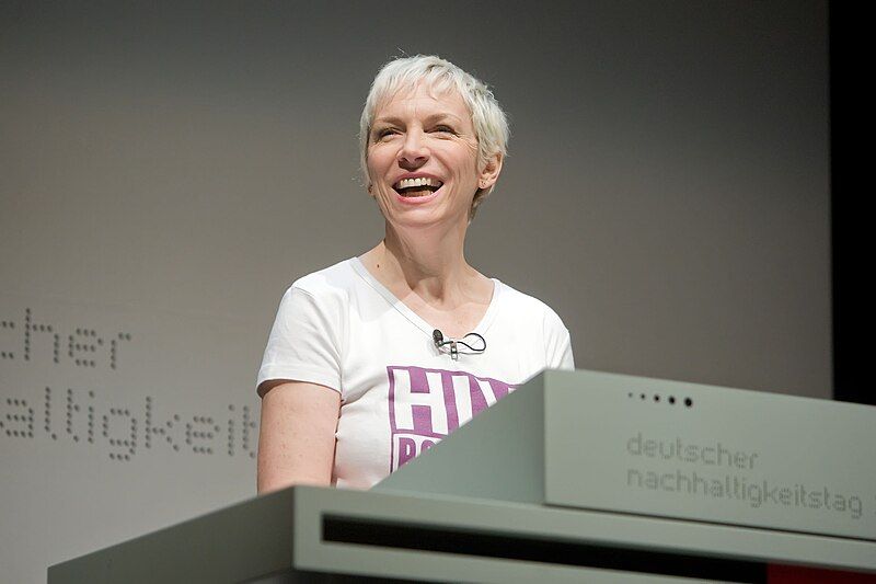 File:Annie Lennox DNP.jpg