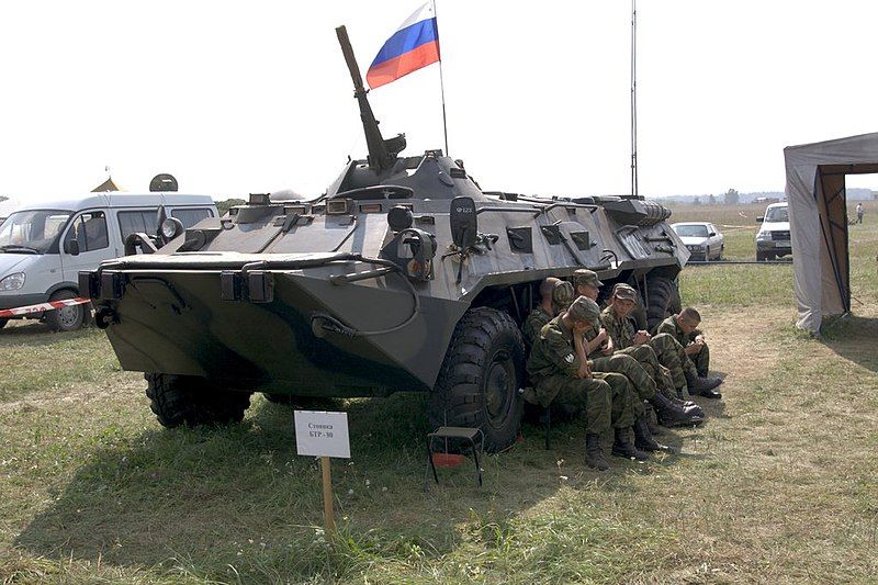 File:BTR-80-MAKS-2007.jpg