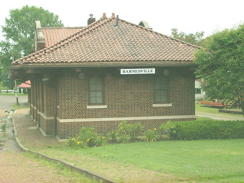 File:Barnesville Depot.JPG