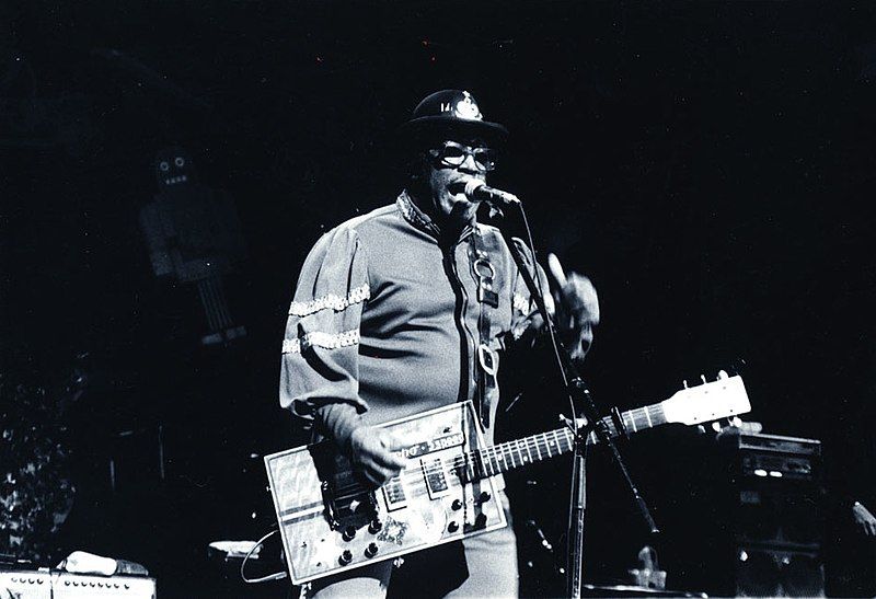 File:Bo-Diddley.jpg