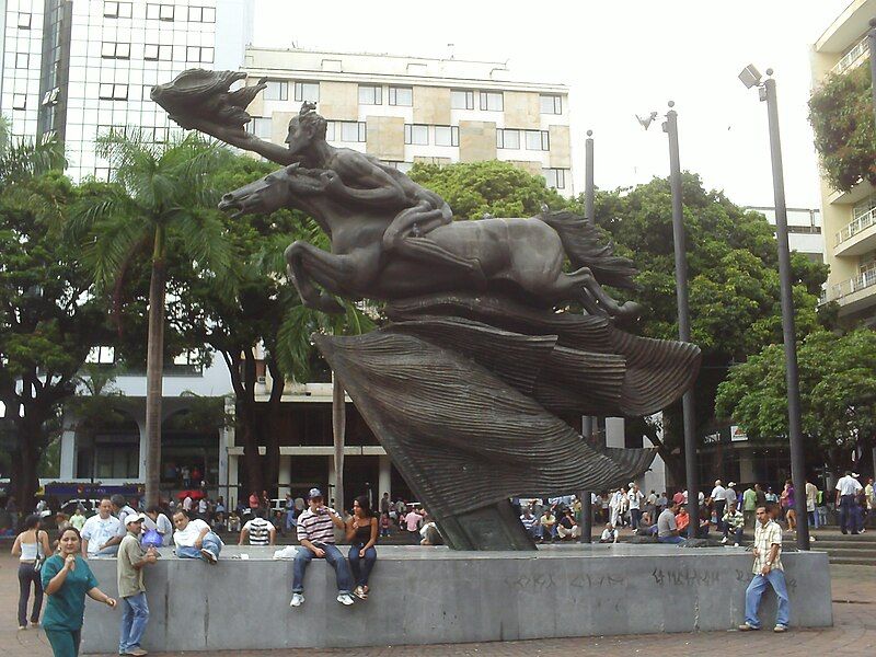 File:Bolivar Desnudo.jpg