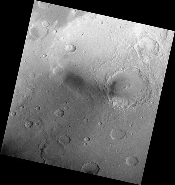 File:Camichel crater 860a34.jpg