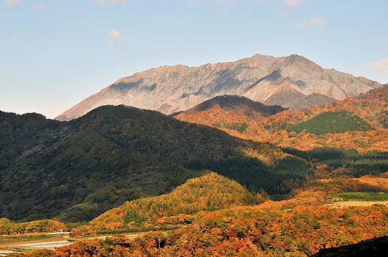 File:Daisen in Autumn.jpg