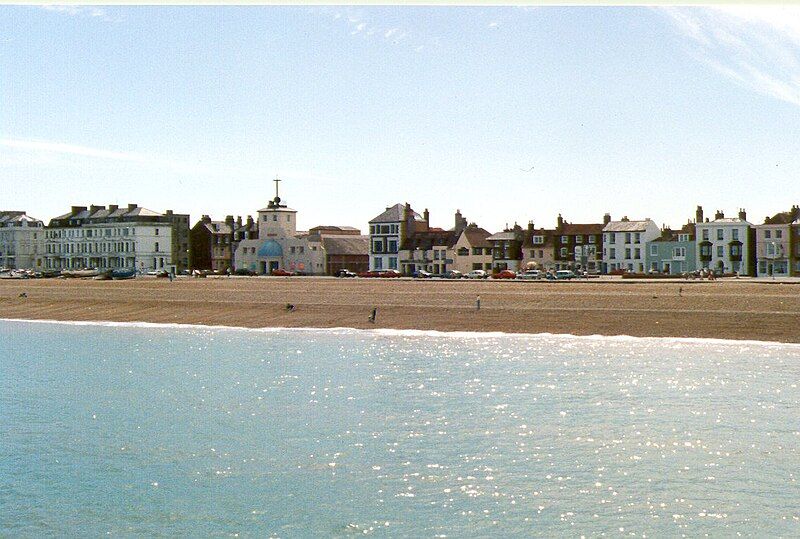 File:Deal seafront.jpg