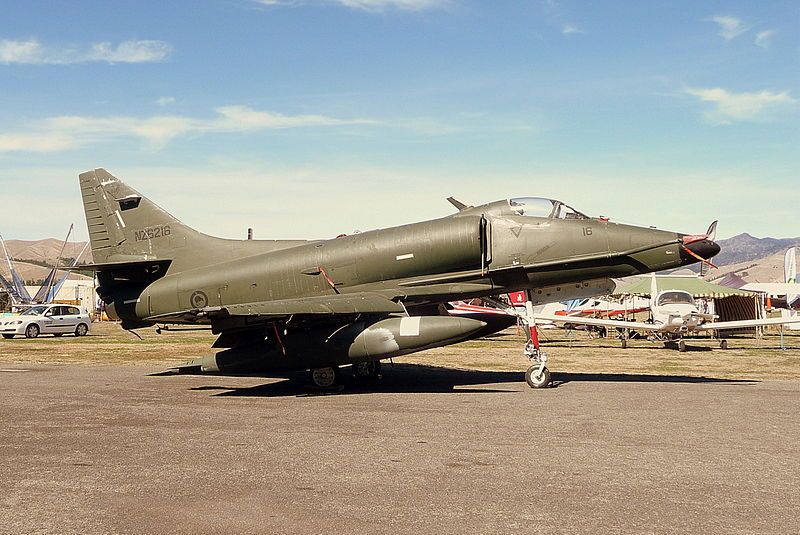 File:Douglas A-4K NZ6216.JPG