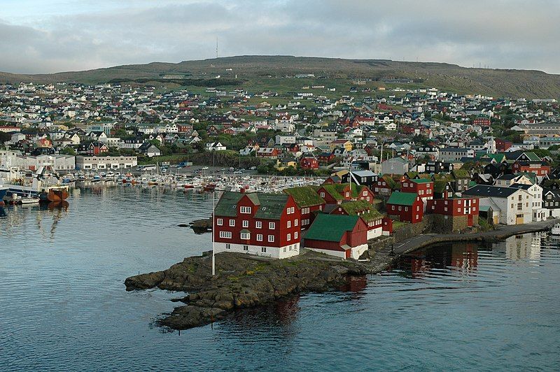 File:Is03002-Torshavn.jpg