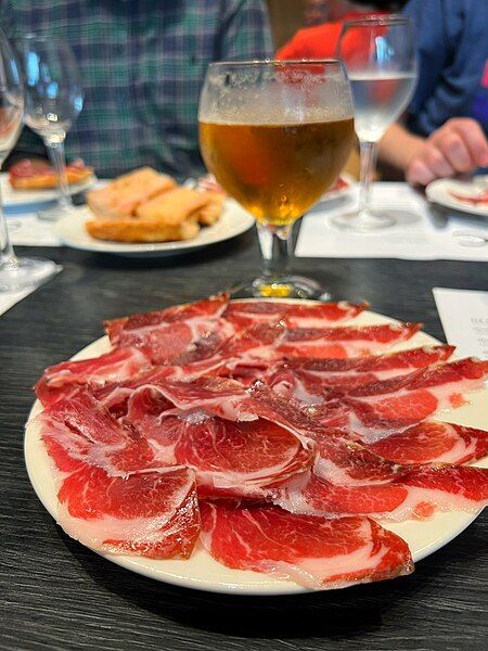 File:Jamón ibérico tapa.jpg