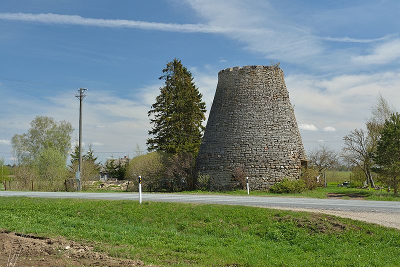 File:Koonu tuuleveski varemed.jpg