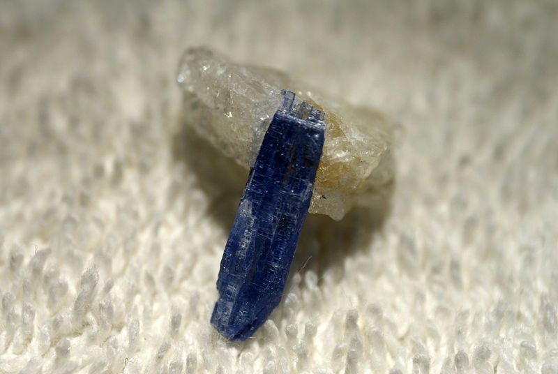 File:Kyanite.JPG