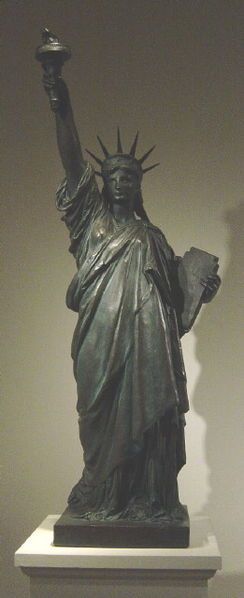 File:LibertySculpture.JPG