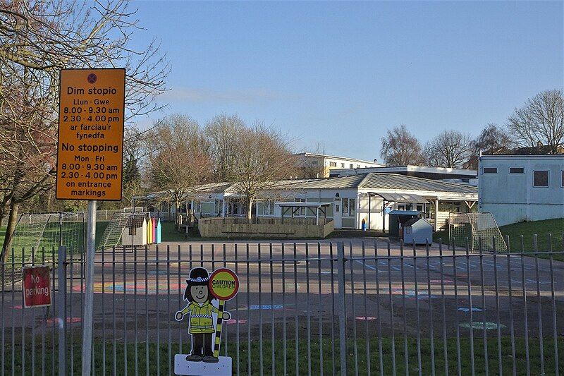 File:Llandough Primary School.jpg