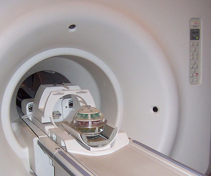 File:MRI-tomograph.jpg