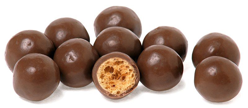 File:Maltesers-Pile-and-Split.jpg