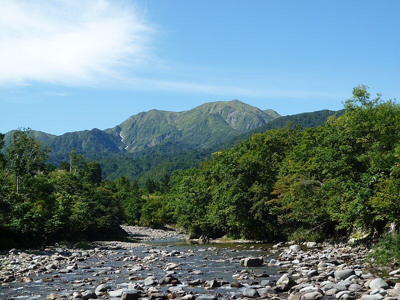 File:Mt.Echigo-Komagatake.jpg