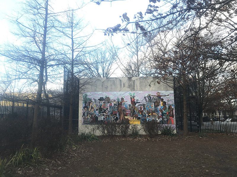 File:Mural Brower Park.jpg