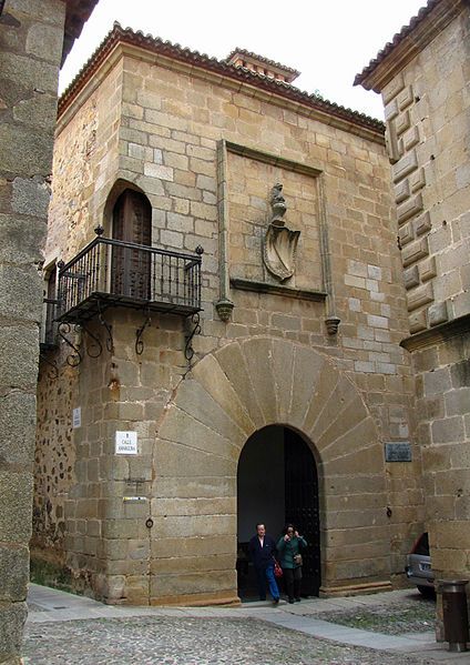 File:Palacio de Carvajal.jpg