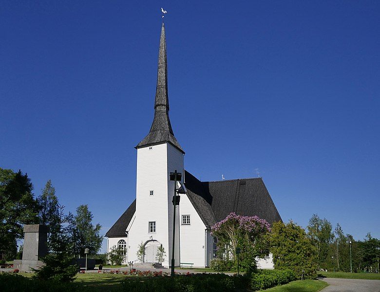 File:Vöyri Church 2017.jpg