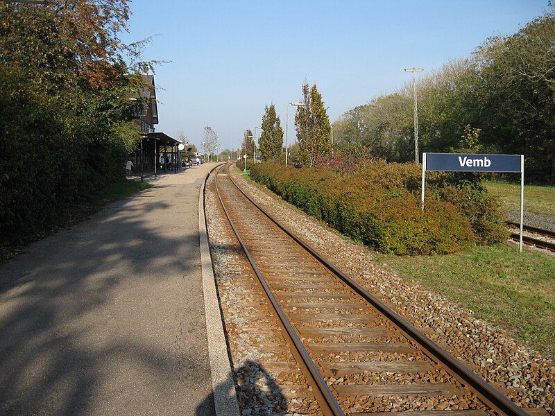 File:Vemb Station.jpg