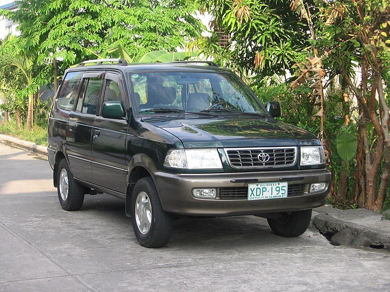 File:02 toyota revo.JPG