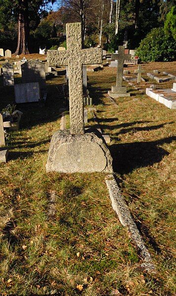 File:Albert Visetti Grave.jpg