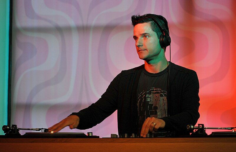 File:DJ Orkidea.jpg