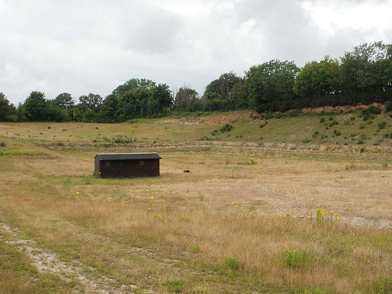 File:Eartham Pit, Boxgrove.JPG