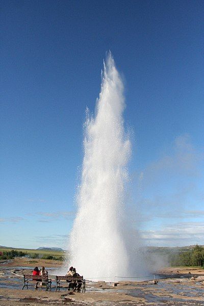 File:Geysir-iceland-1.jpg