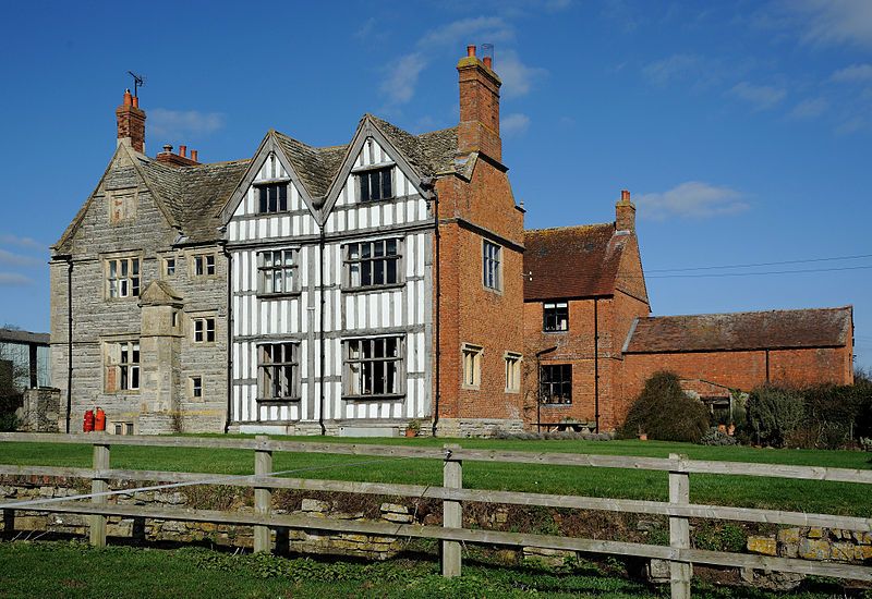 File:Hasfield Great House.jpg