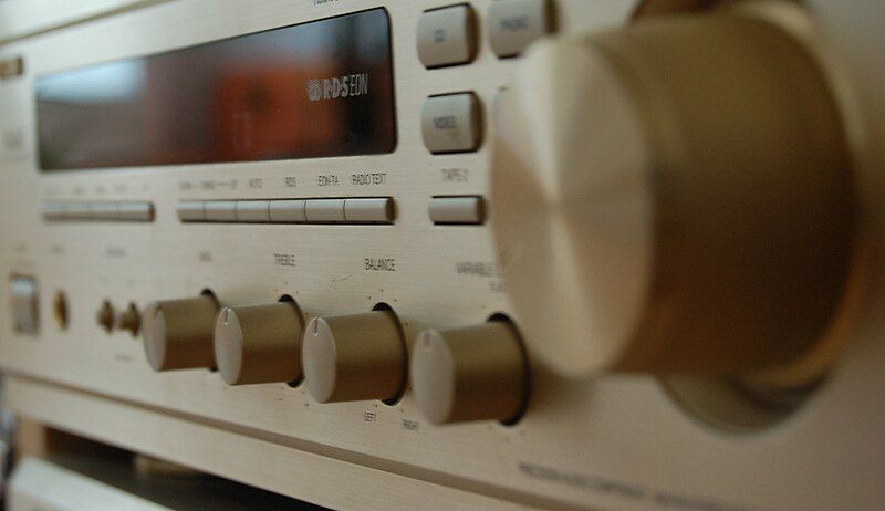 File:Hifi Denon DRA1000.jpg