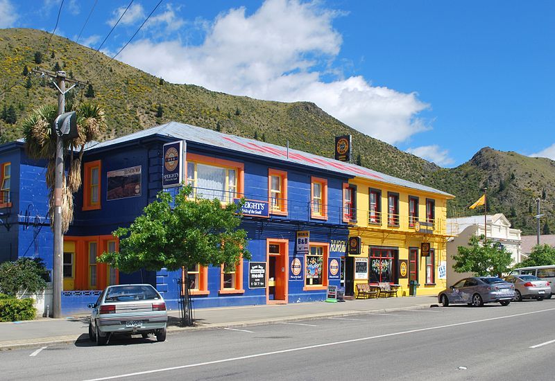 File:Kurow Hotel 001.JPG