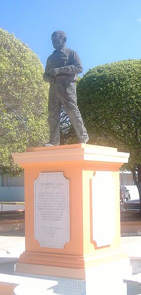 File:LMM Guayanilla Statue.JPG