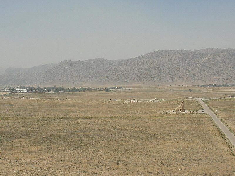 File:Pasargadae CyrustheGreatTomb 22061.jpg