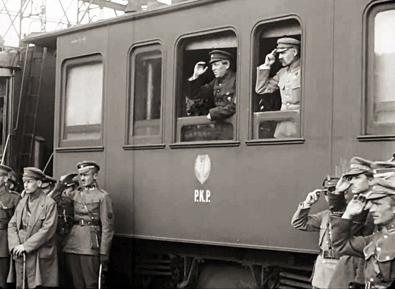 File:Petlura-Piłsudski Winnica 1920.jpg