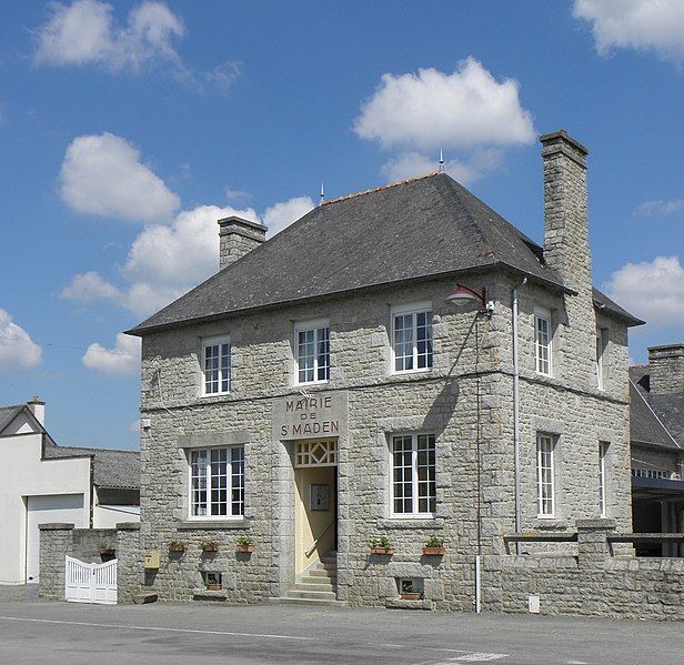 File:Saint-Maden (22) Mairie.JPG