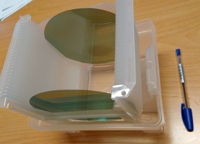 File:SiC wafers 6inch.jpg