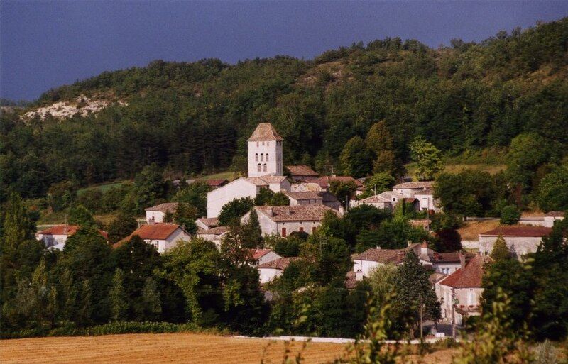 File:StPantaleon46 village.jpg