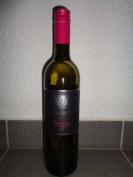 File:Vino Traminac.jpg