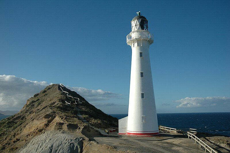 File:Castlepoint lighthouse 1.jpg